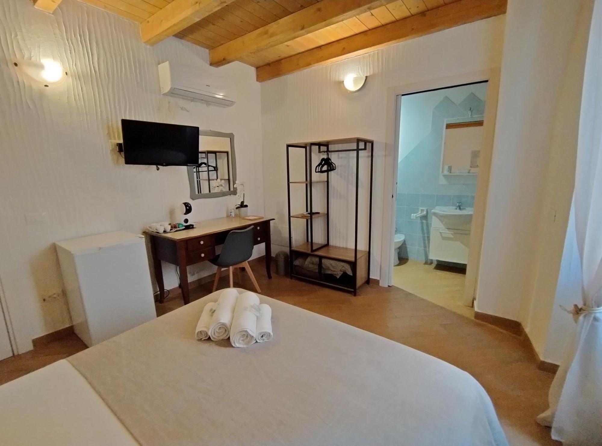 אולביה Holmann Suite & Rooms מראה חיצוני תמונה